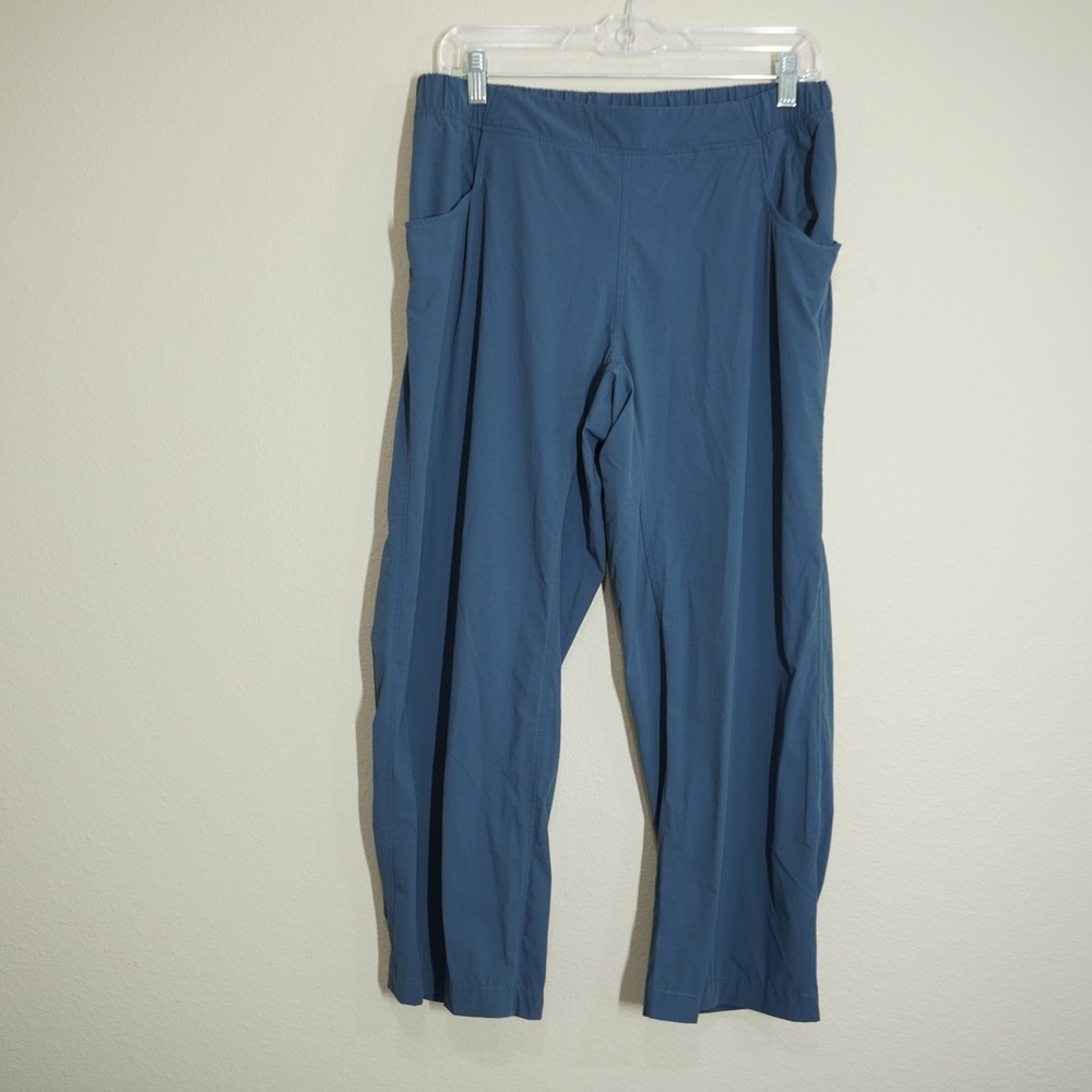 Mountain Hardwear Women's Size Medium Hiking Pants Capri Blue Dynama Ripstop